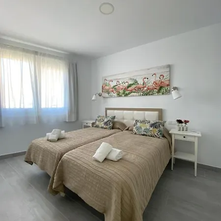 Billy's Marina 360 With Pool Access Апартаменты *