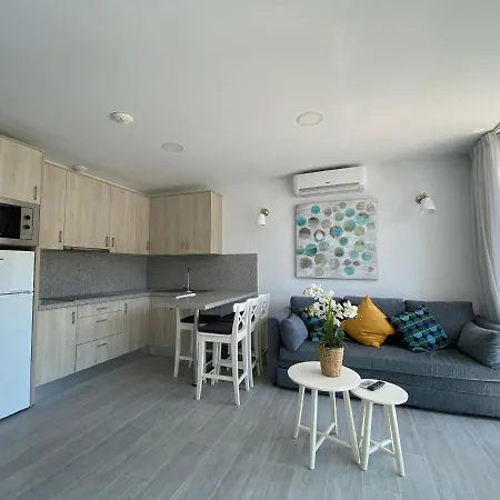 Apartment Billy's Marina 360 With Pool Access *